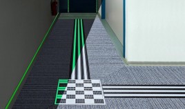 Taktile Leitsysteme in Eingangsbereichen für blinde und sehbehinderte Menschen